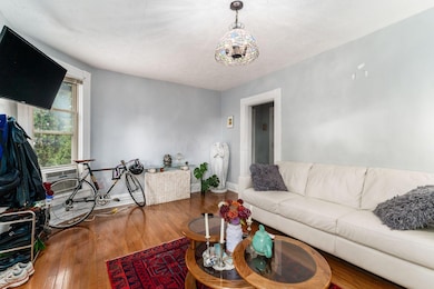 002__S - 69 E Duncan St - 004