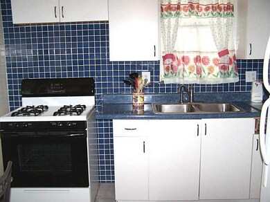 Kitchen. Very well cared for kitchen