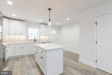 1421 S 23rd St, Philadelphia, PA 19146 - photo 5