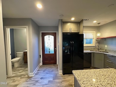 4236 Lake Ridge Dr unit 11B, Raleigh, NC 27604 - photo 5