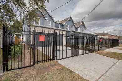 7134 Eastwood St unit C, Houston, TX 77021 - photo 3