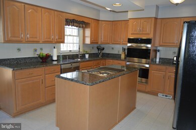 15209 New Hampshire Ave, Silver Spring, MD 20905 - photo 2