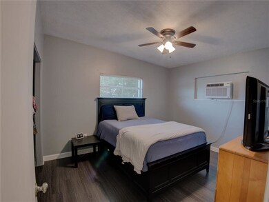 MASTOR BEDROOM