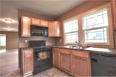 2547 E Grand Ave, Des Moines, IA 50317 - photo 7