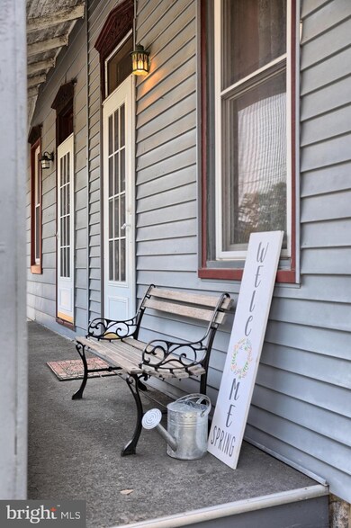 115 W Mcclure St, New Bloomfield, PA 17068 - photo 4