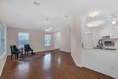 66 Homestead St_20221121_030