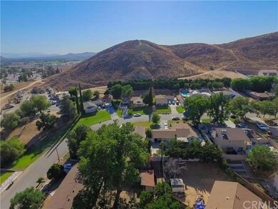 Located in the La Loma foothills.  A private quite