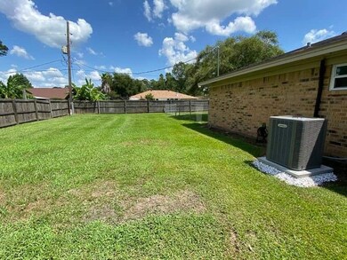 100 Aladdin Dr, Lumberton, TX 77657 - photo 4