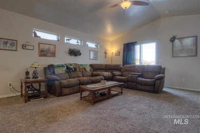 6658 E Gardenia Ln, Nampa, ID 83687 - photo 4