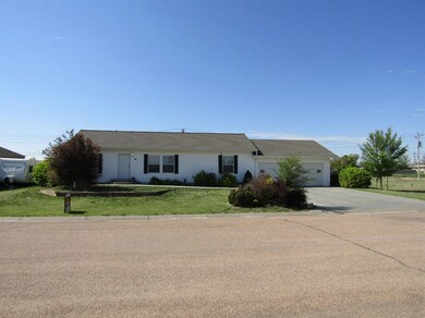 705 E 4th St, Hugoton, KS 67951 - photo 2