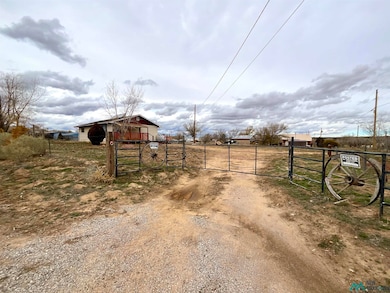 4 Yaz St, Yatahey, NM 87375 - photo 2