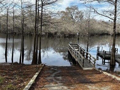 Boat ramp is on Felton Lake