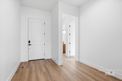 883 N Falling Water Way, Eagle, ID 83616 - photo 4