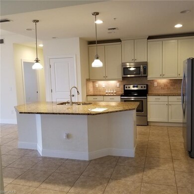 Kitchen - Upgraded Cabinets, stainless steel appli