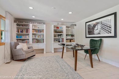 8S452 Bell Dr, Naperville, IL 60565 - photo 6