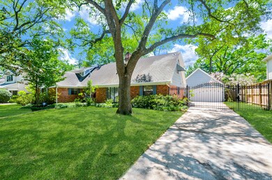 12111 Kimberley Ln, Houston, TX 77024 - photo 2