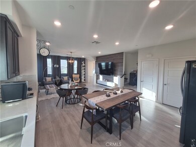 12801 N Watt Ln unit A, Sylmar, CA 91342 - photo 3