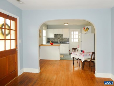 Dining or desk area