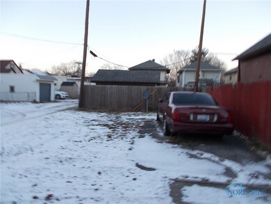 parking, no garage but in driveway