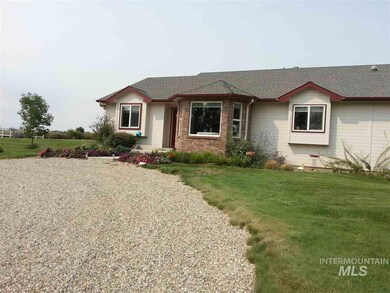 2336 Lower Pond Ln, Homedale, ID 83628 - photo 2