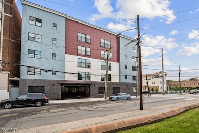 180 Carroll St, Paterson, NJ 07501 - photo 4