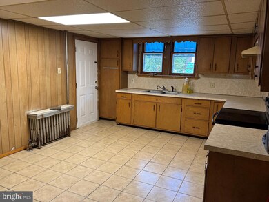 359 W Patterson St, Lansford, PA 18232 - photo 5