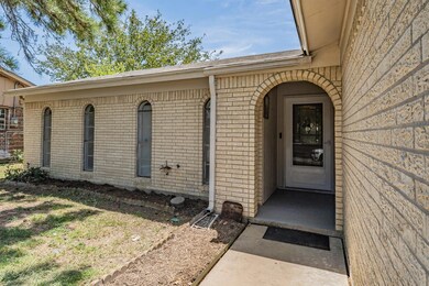 109 Wren Ct, Cleburne, TX 76033 - photo 3