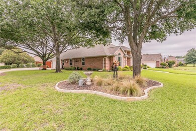 428 Montreal Dr, Hurst, TX 76054 - photo 3