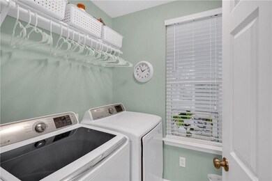 Washer & Dryer Included!