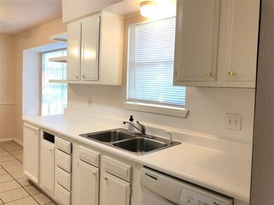 16815 Bougainvilla Ln, Friendswood, TX 77546 - photo 5