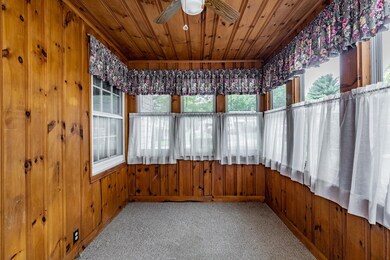 22 Moss Ave, Holyoke, MA 01040 - photo 7