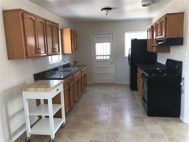 7323 Alpine Dr, El Paso, TX 79915 - photo 4