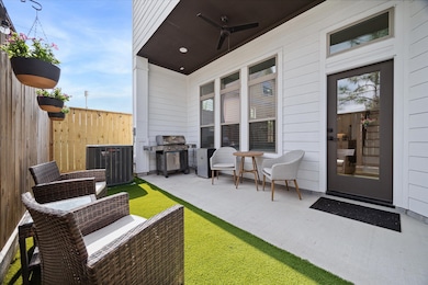 1512 Fulton St, Houston, TX 77009 - photo 6