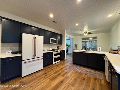 574 Pinecrest Dr, Pocono Pines, PA 18350 - photo 3