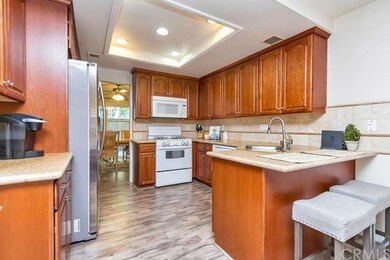 Friends and family can enjoy a snack at the breakf