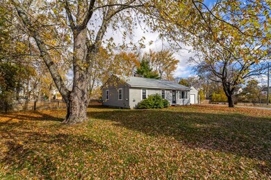 8 Mcintire Ct, Rochester, NH 03867 - photo 3