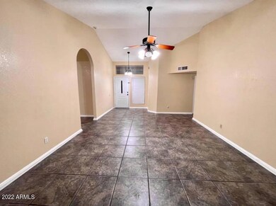 1014-e-ingram-st-mesa-3bd-2-bath-enclose