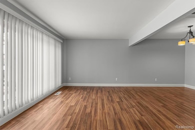 29756 City Center Dr unit 1, Warren, MI 48093 - photo 5