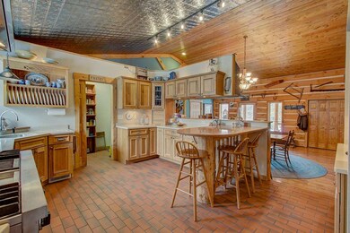 2705 Thinnes St, Cross Plains, WI 53528 - photo 5