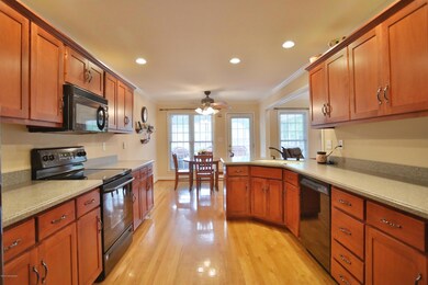 8408 Winnipeg Way, Louisville, KY 40228 - photo 6