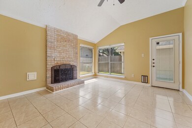 8419 Cienna Dr, Houston, TX 77040 - photo 5