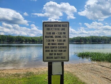 531 W Pettibone Dr, Bitely, MI 49309 - photo 3