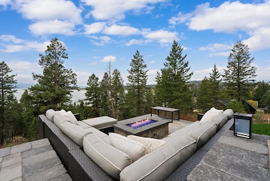 Entertaining or Peaceful Retreat Firepit Plumbed with Natural Gas