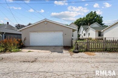 1931 N Howell St, Davenport, IA 52804 - photo 7