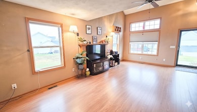 7589 Stanton Ave, Rockford, IL 61109 - photo 6