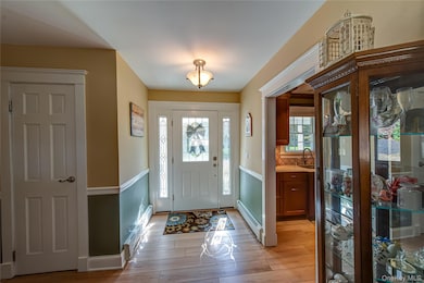 3 Walnut Rd, Rocky Point, NY 11778 - photo 5