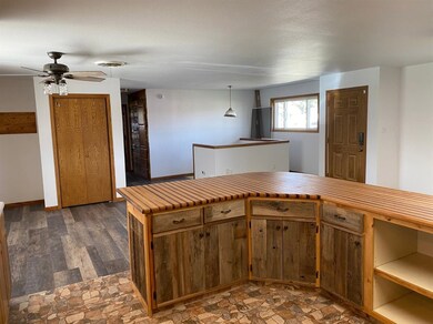 1207 S Jefferson St, Hugoton, KS 67951 - photo 5