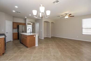 004-photo-dining-room-7203779