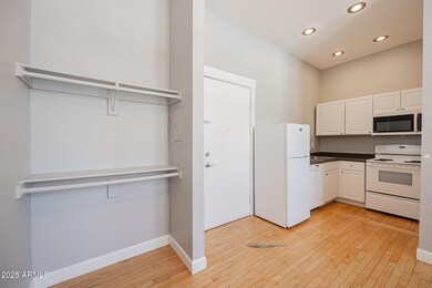 39 W Main St unit 7, Mesa, AZ 85210 - photo 4