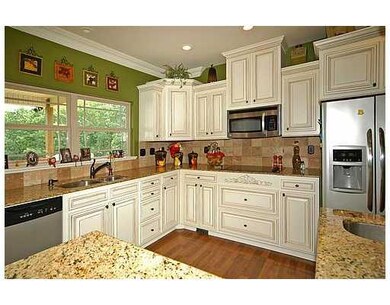Kitchen. Gormet Kitchen with Granite Countertops and SS Appliances